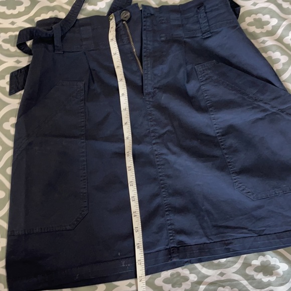 Abercrombie and Fitch utility skirt. - Picture 4 of 6